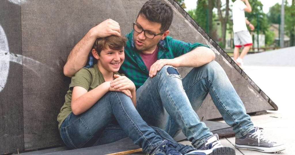 دليل التعامل مع الأبناء عند البلوغ 3 دليل التعامل مع الأبناء عند البلوغ